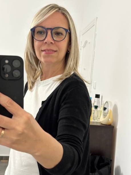 files/imgi_50_selfie-en-casa-con-un-corte-de-pelo-despues-de-una-peluqueria.jpg